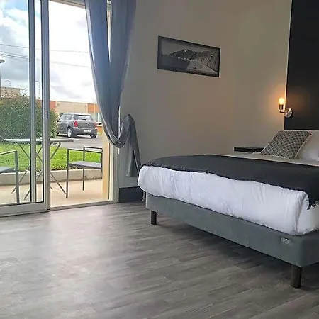 Le Rocher Lägenhetshotell Valognes